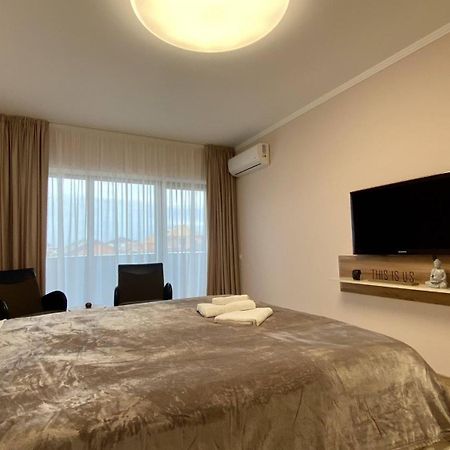 This Is Us Apartments Oradea Exteriör bild
